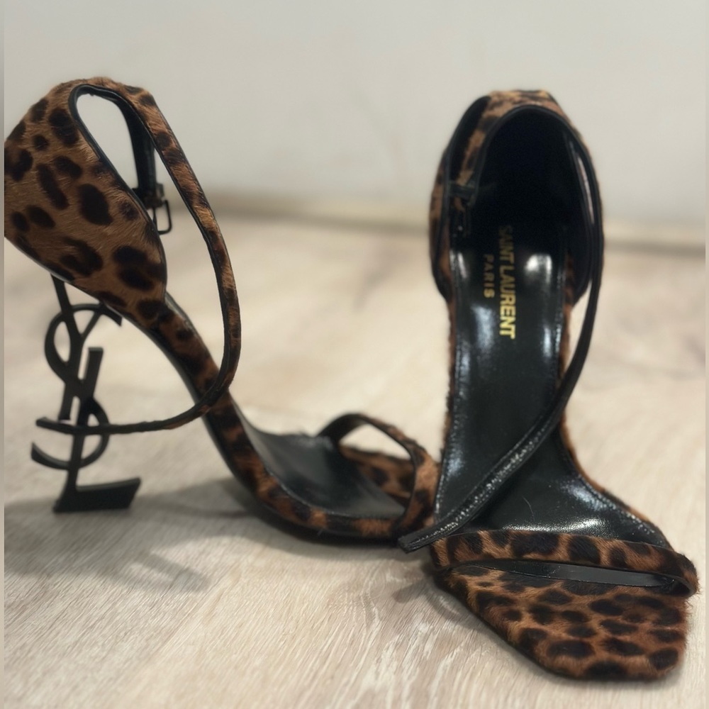 YSL CHEETAH Opyum pony-style calfskin sandals (worn once)